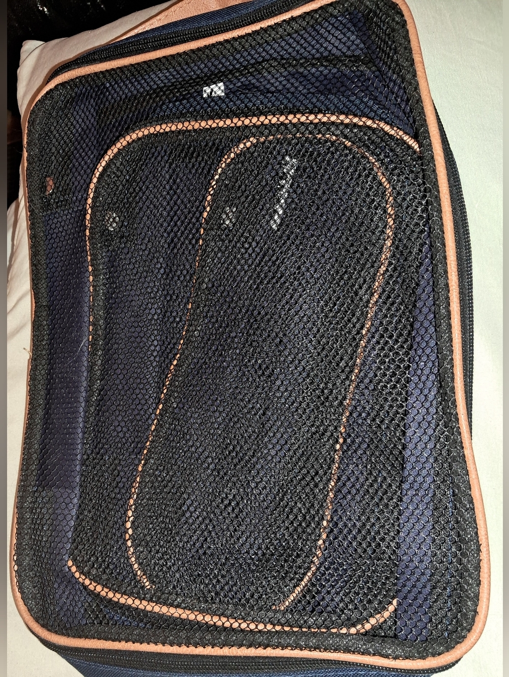 POUCHES: TRAVEL STORAGE ORGANIZATION AARP - Picture 3 of 7